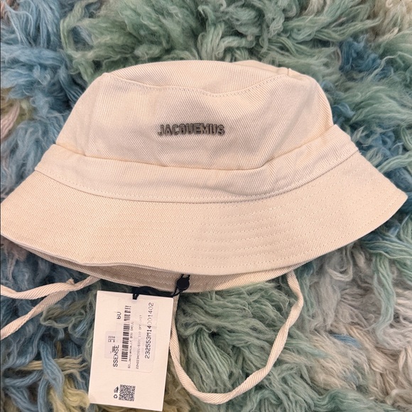 NWT Jacquemus Cream Bucket Hat - Picture 1 of 5